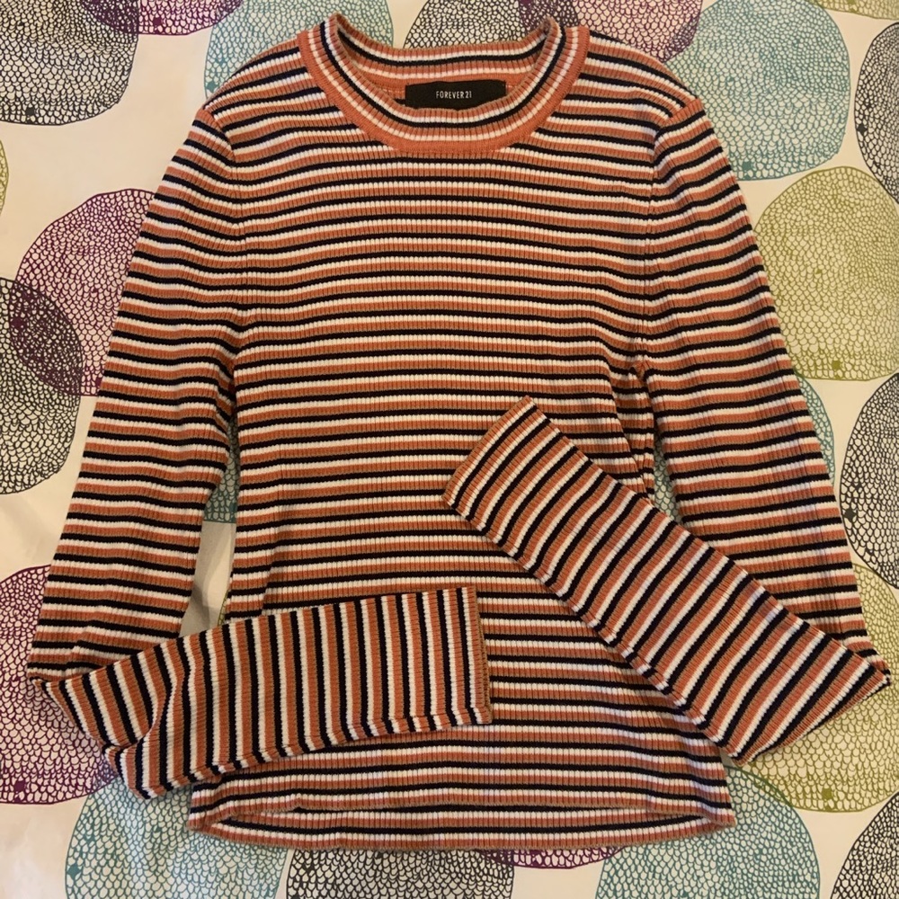 forever 21 long sleeve tee :)